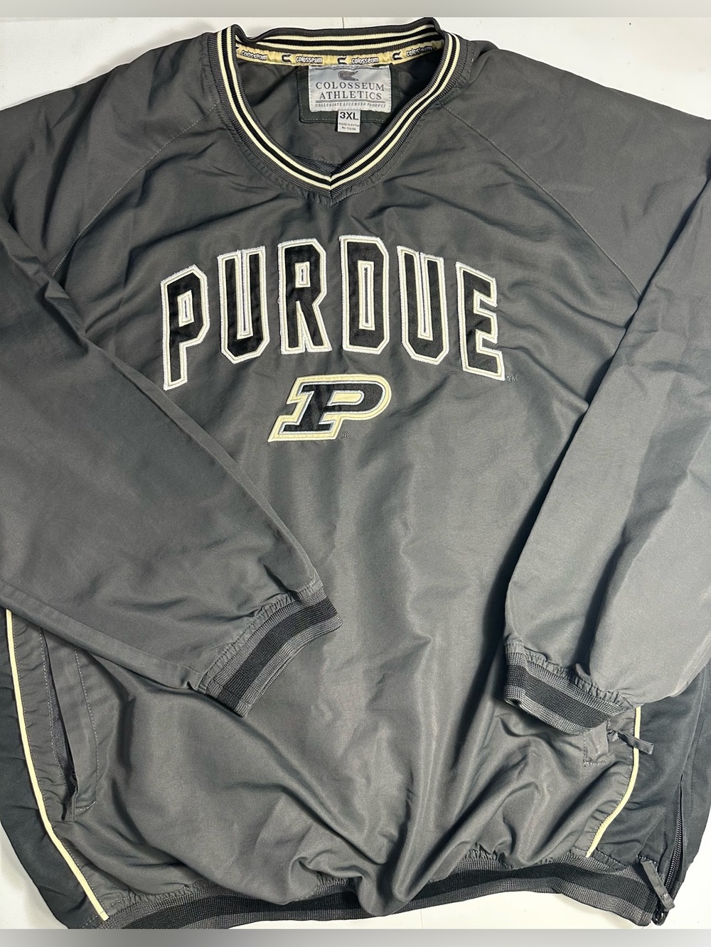 Colosseum Purdue Black Pullover with Cream Trim